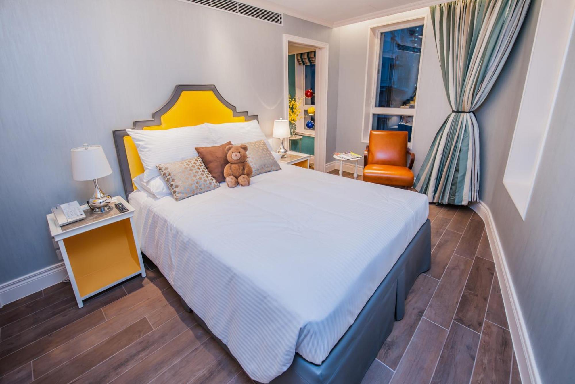 Deluxe Queen Suite