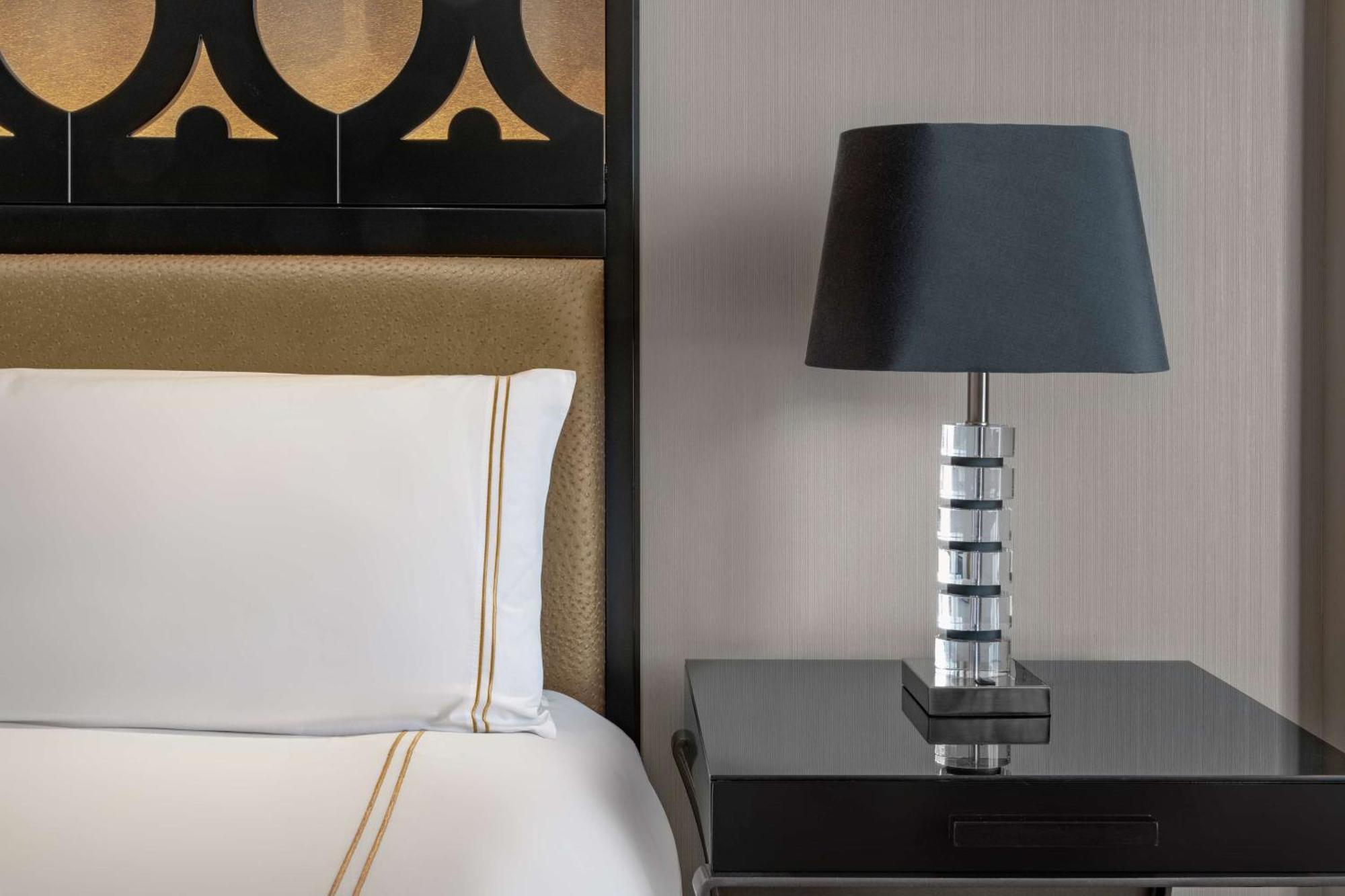 King Bed Executive with Balcony