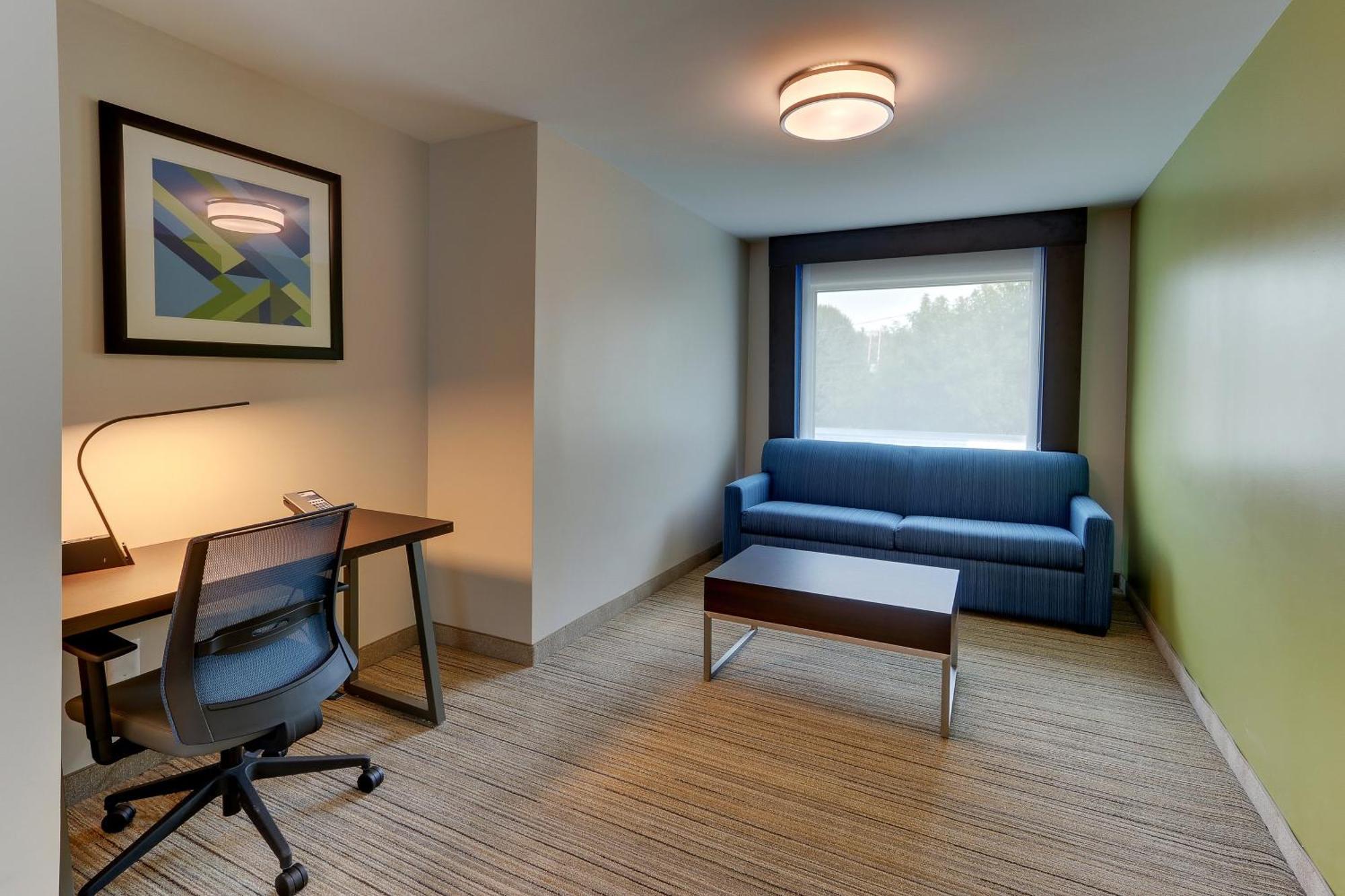 King Suite Sofa Bed Hearing Accessible