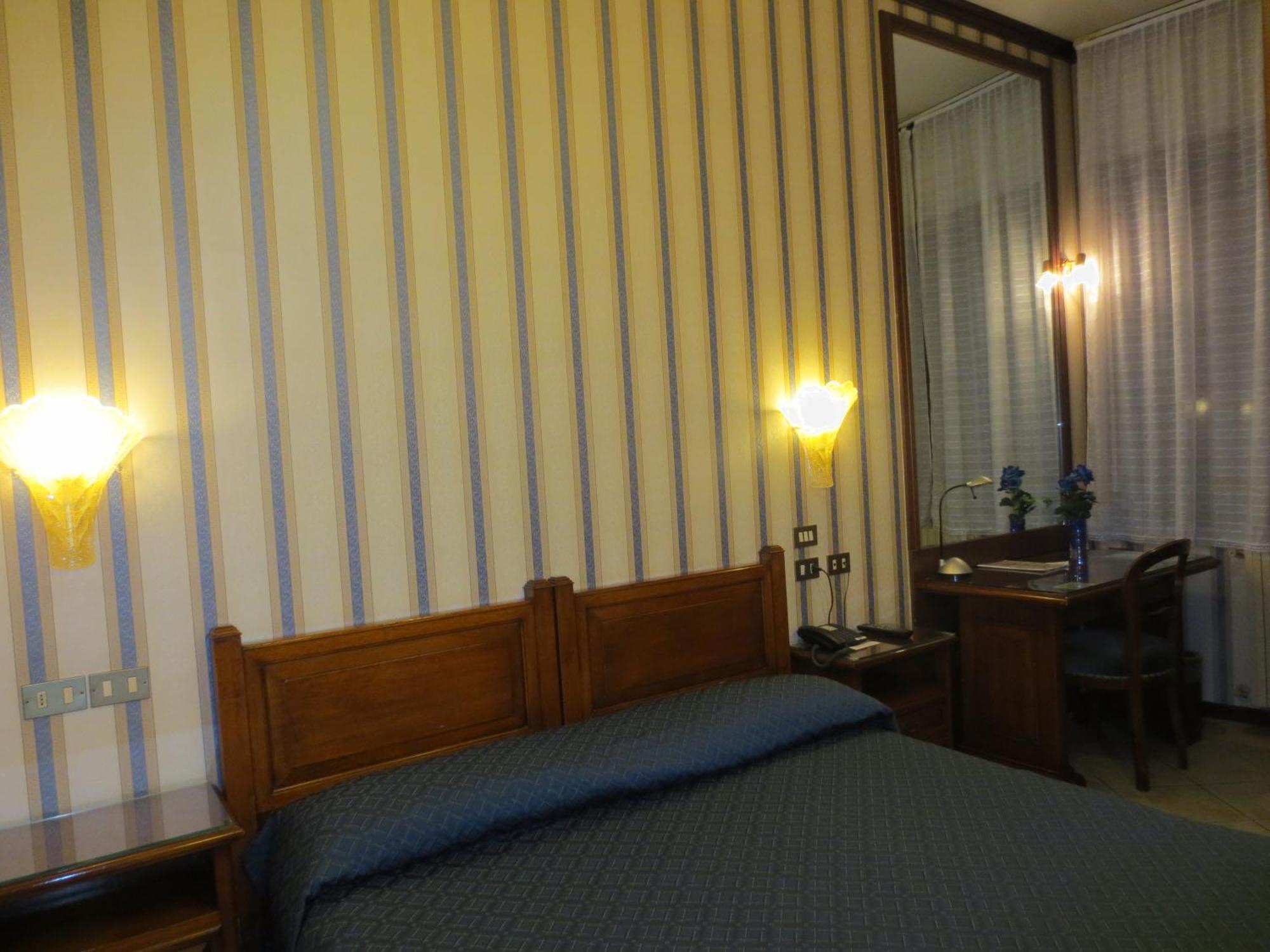Small Economy Double Room,1281482362:JPEG