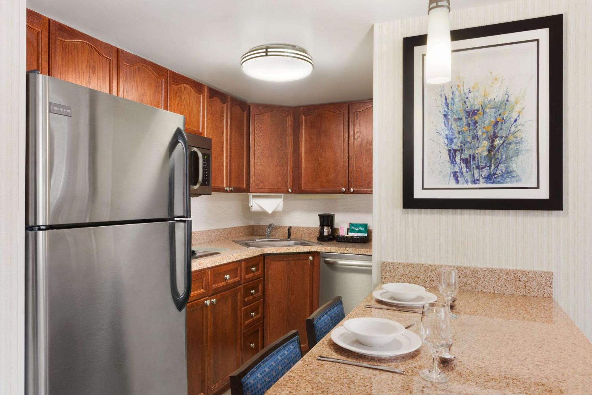 One-Bedroom Suite with Two Double Beds - Non-Smoking