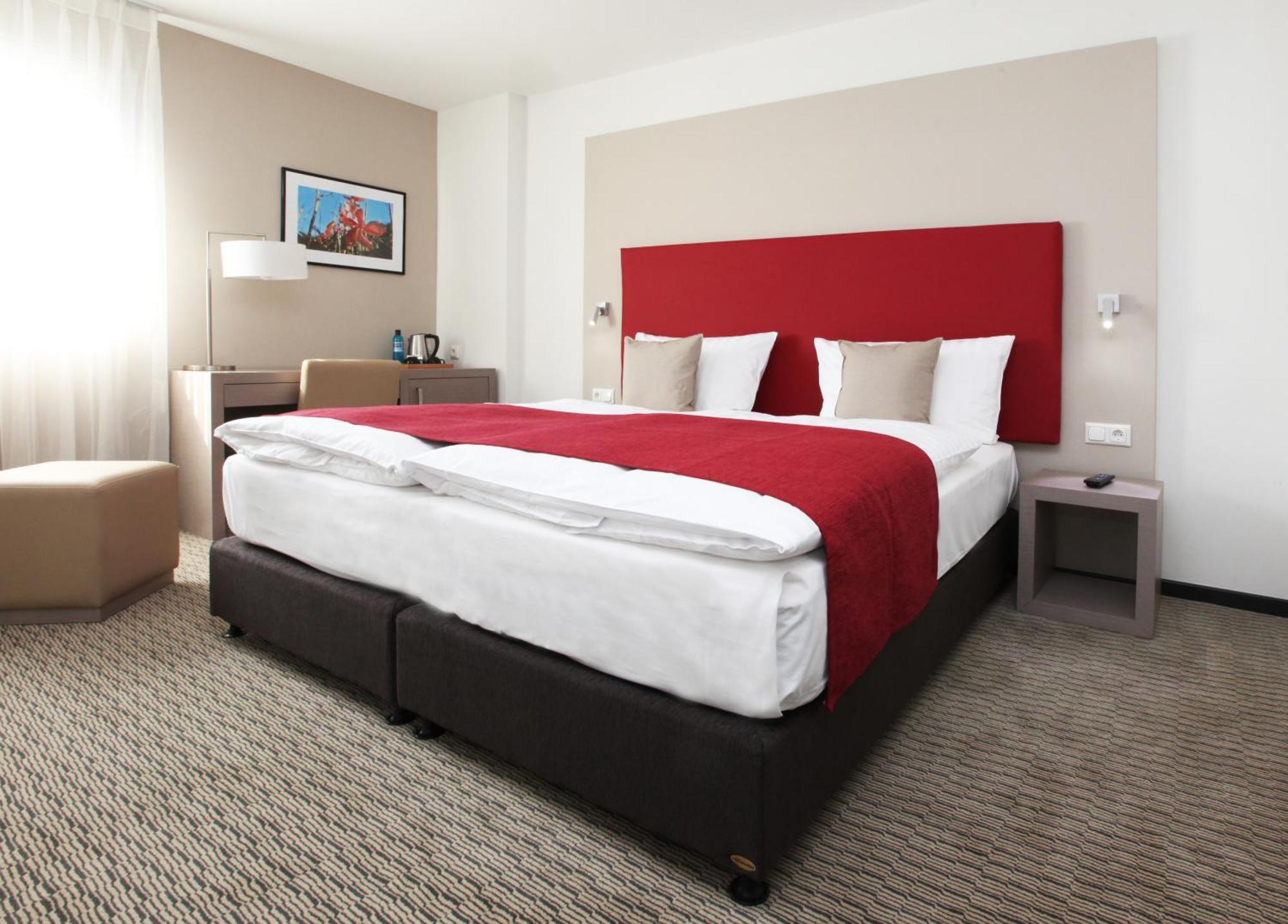 Deluxe Room 1 King Bed