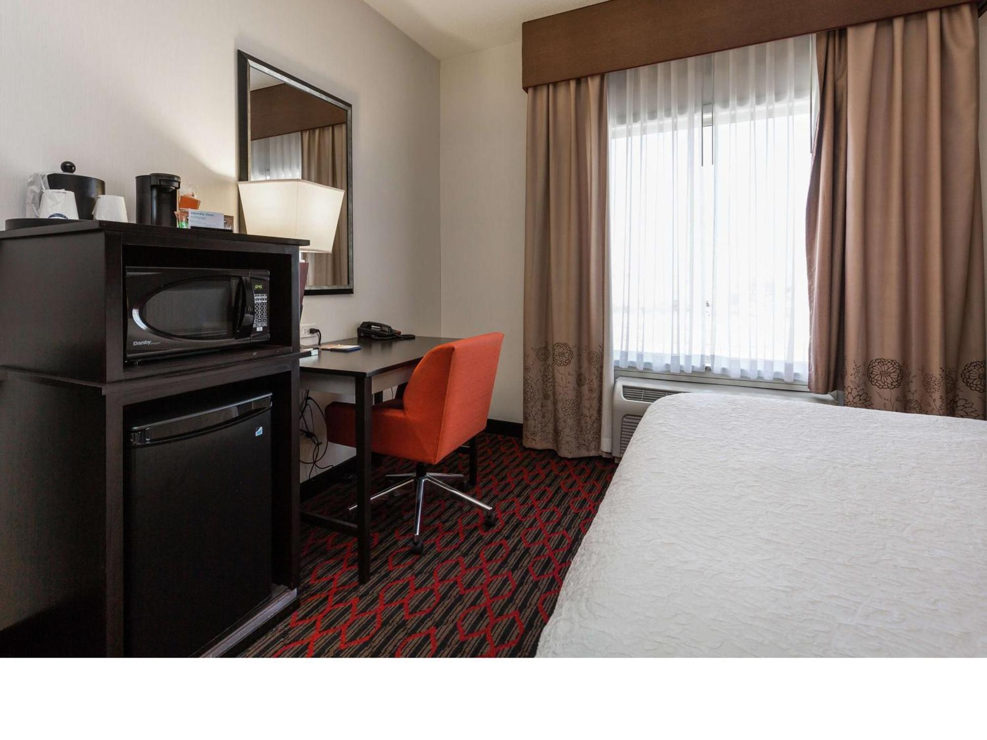 Room with Two Queen Beds - Non-Smoking