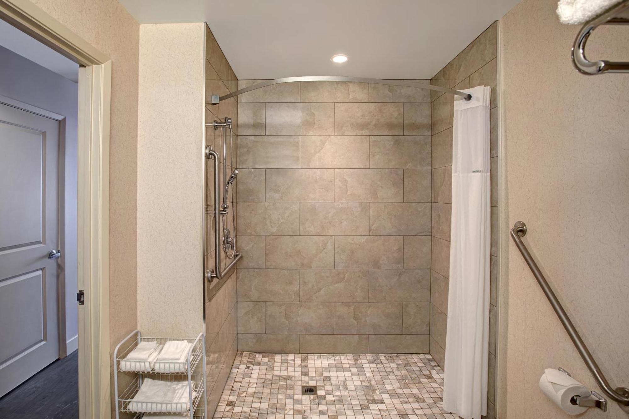 King Room - Disability Access/Non-Smoking