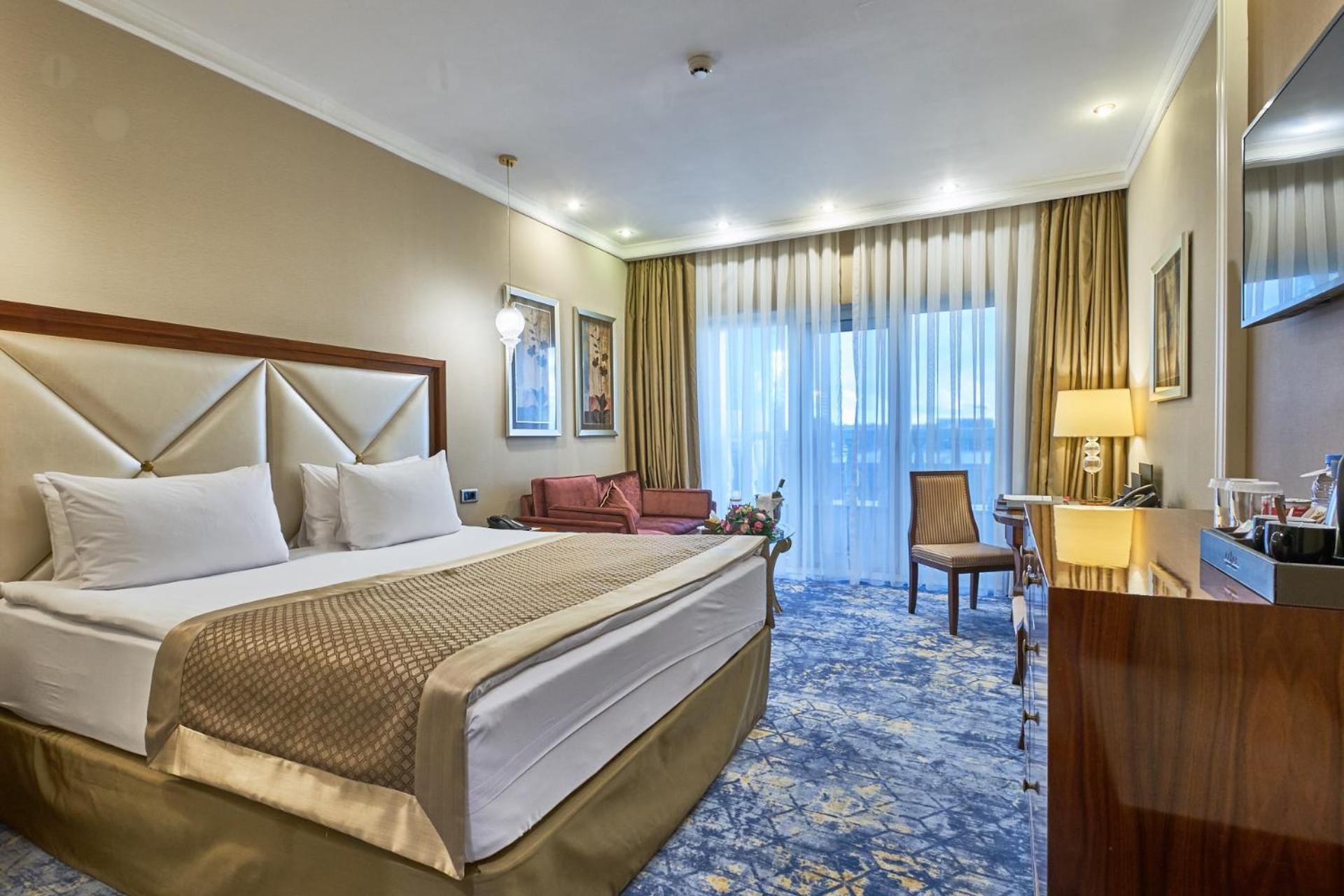 Premium King Room