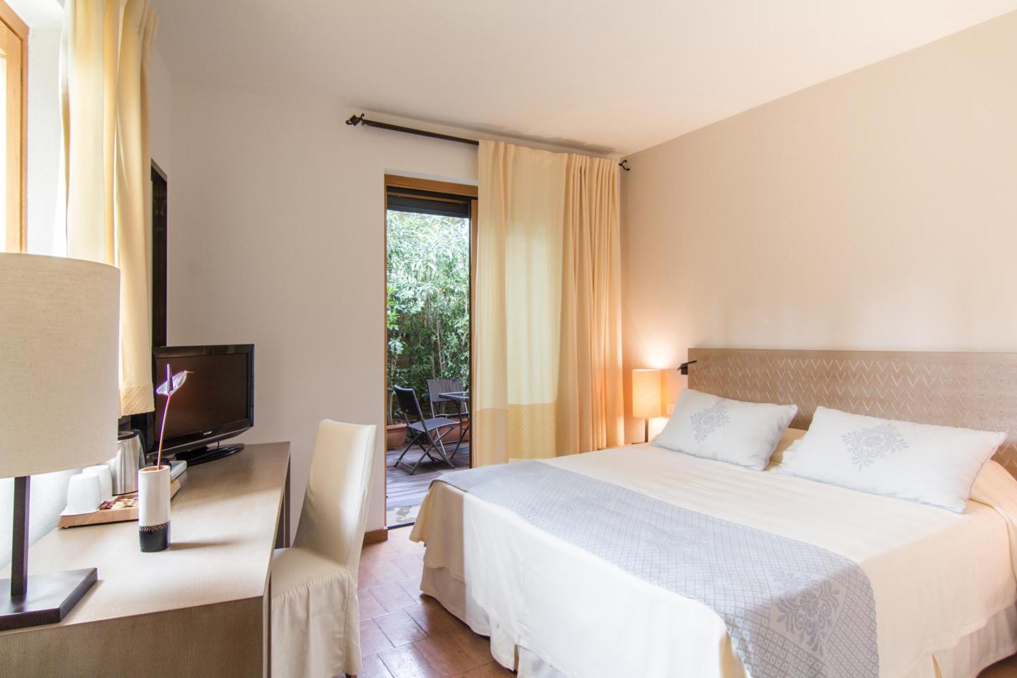 Classic Double Room,1284857695:JPEG