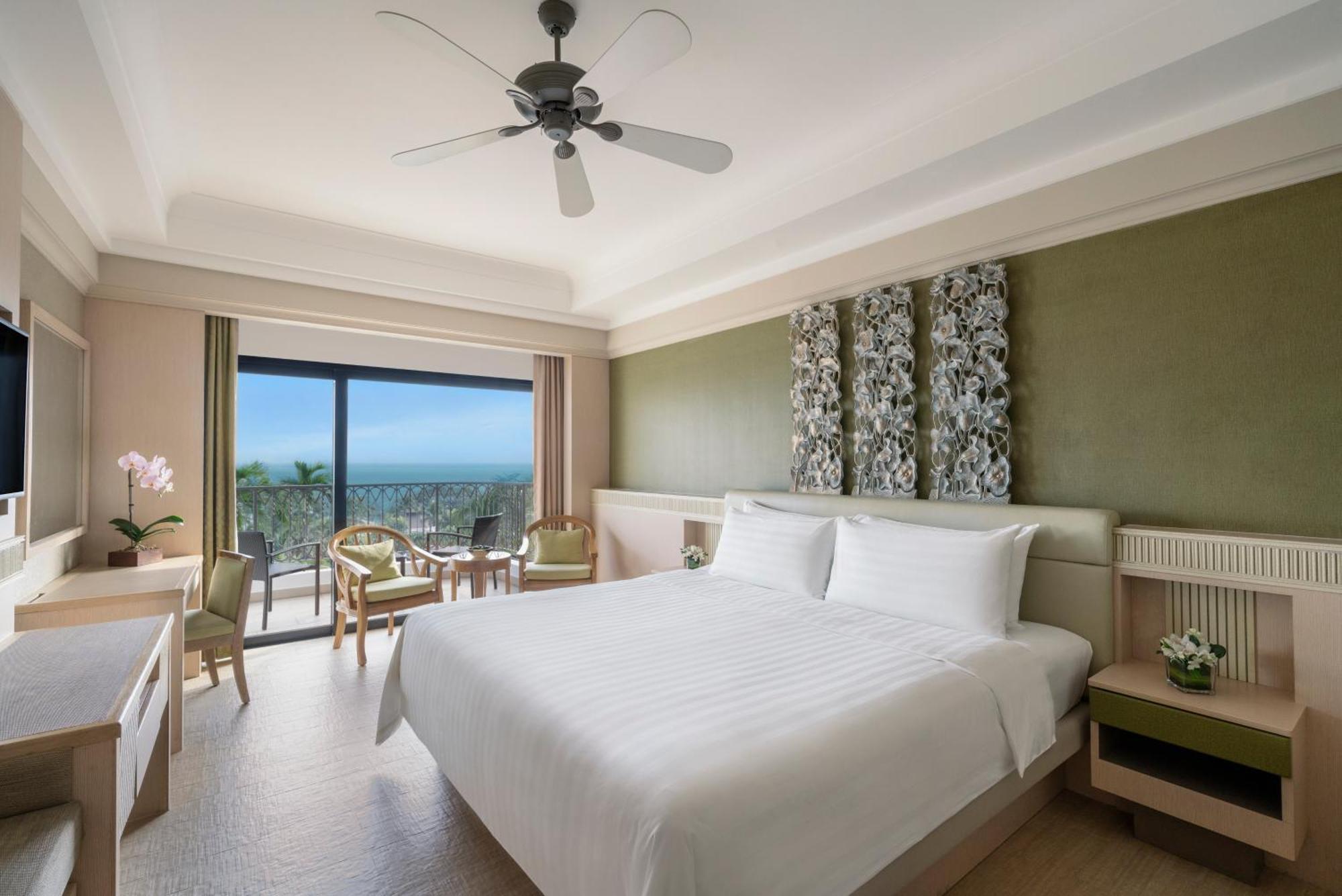 Deluxe King Room Sea View Sentosa Adventure SGD 50 nett voucher per at The Palawan Sentosa,1618820859:JPEG