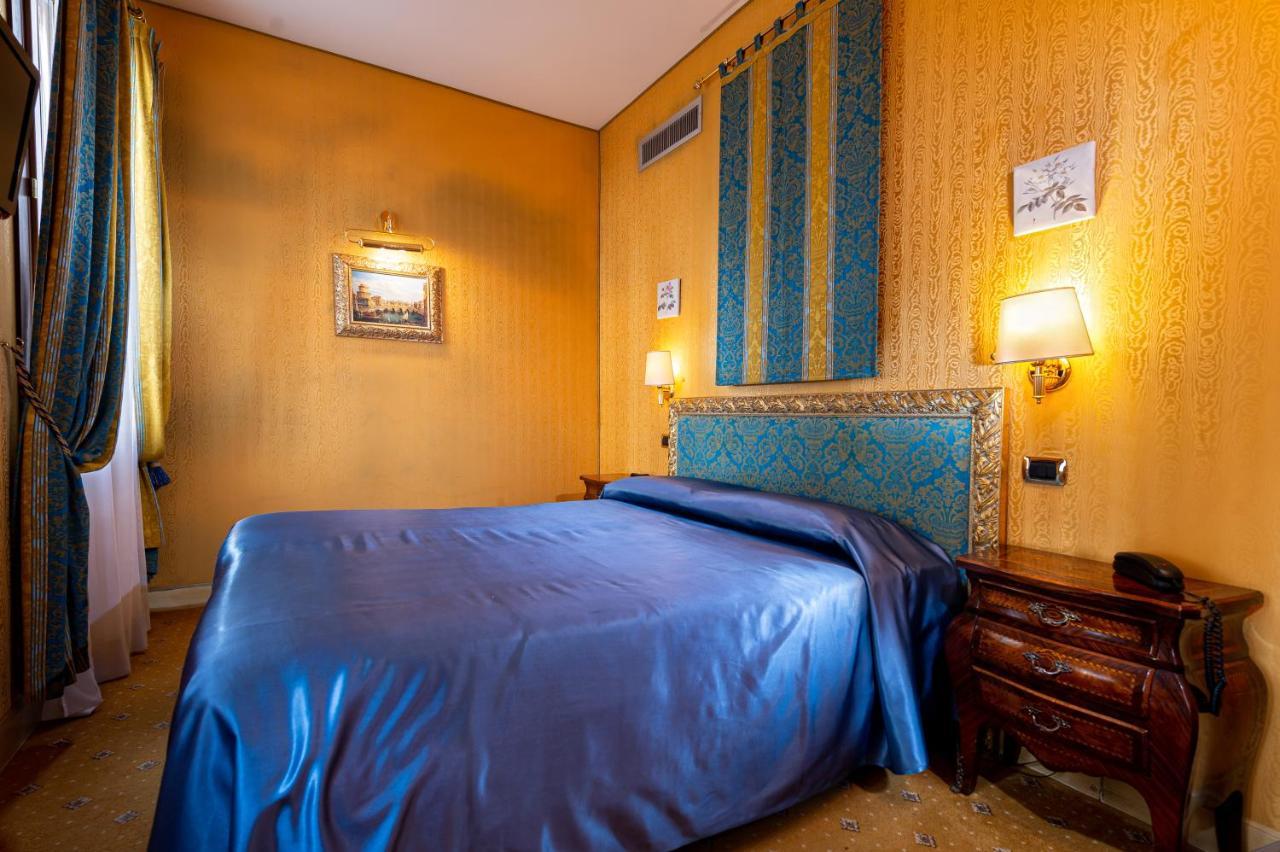 Junior Suite,1293203251:JPEG