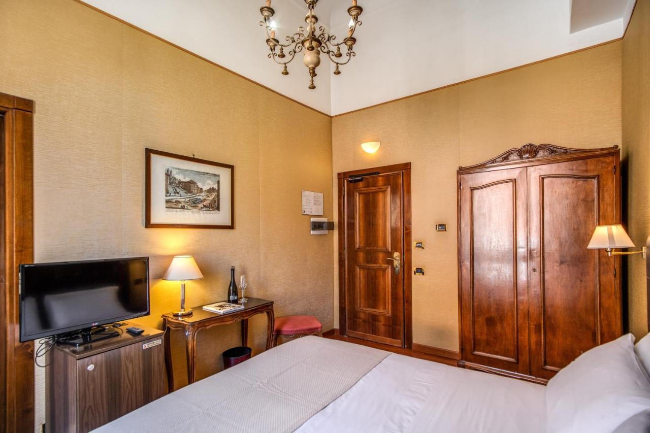 Small Double Room,1299512968:JPEG
