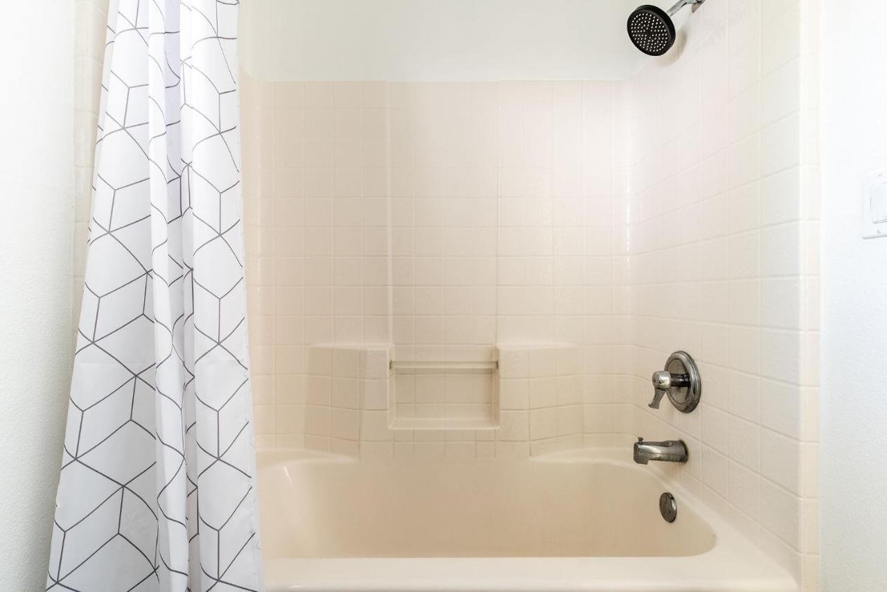 King Suite Spa Bath