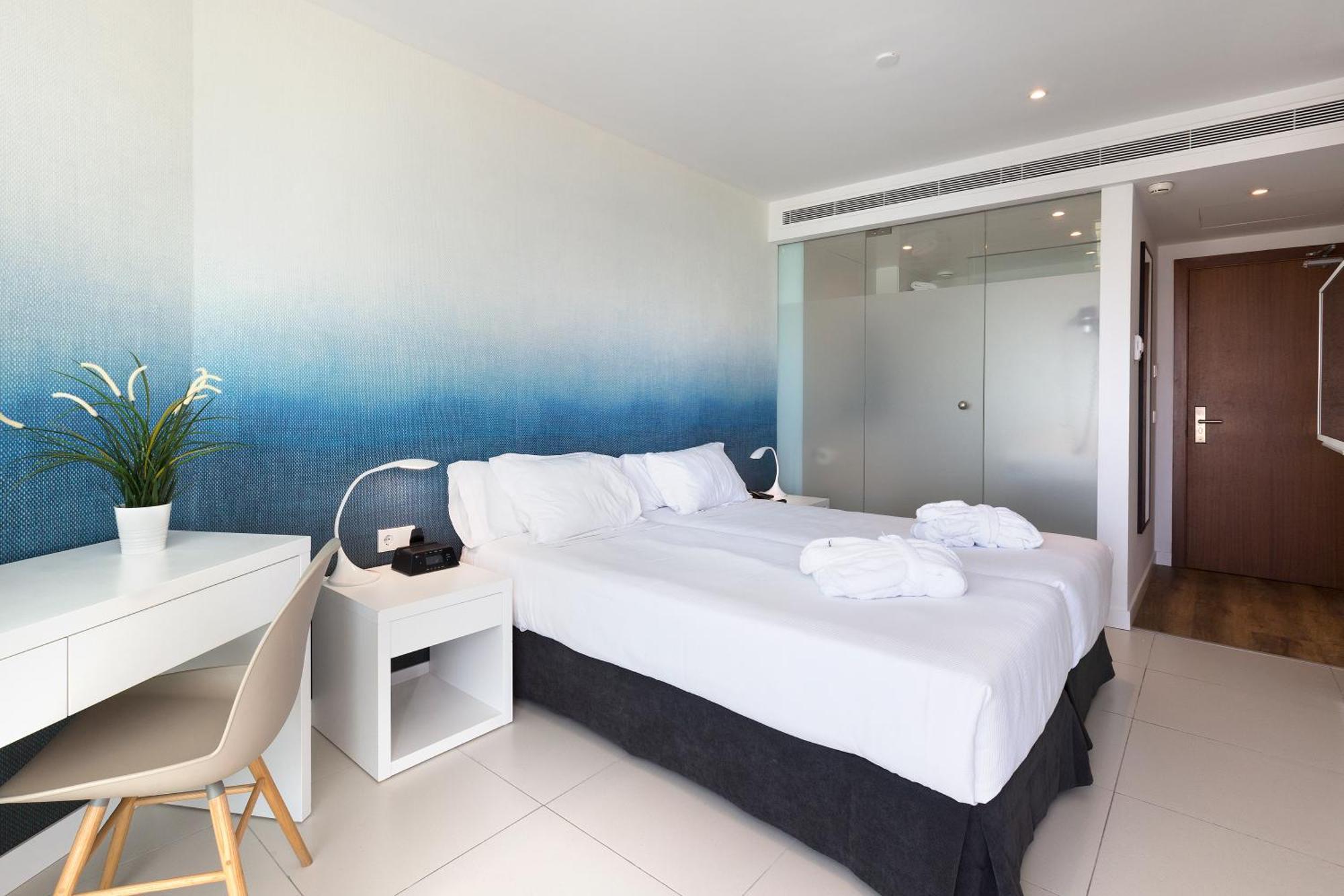 Premium Twin Room Sea View Balcony