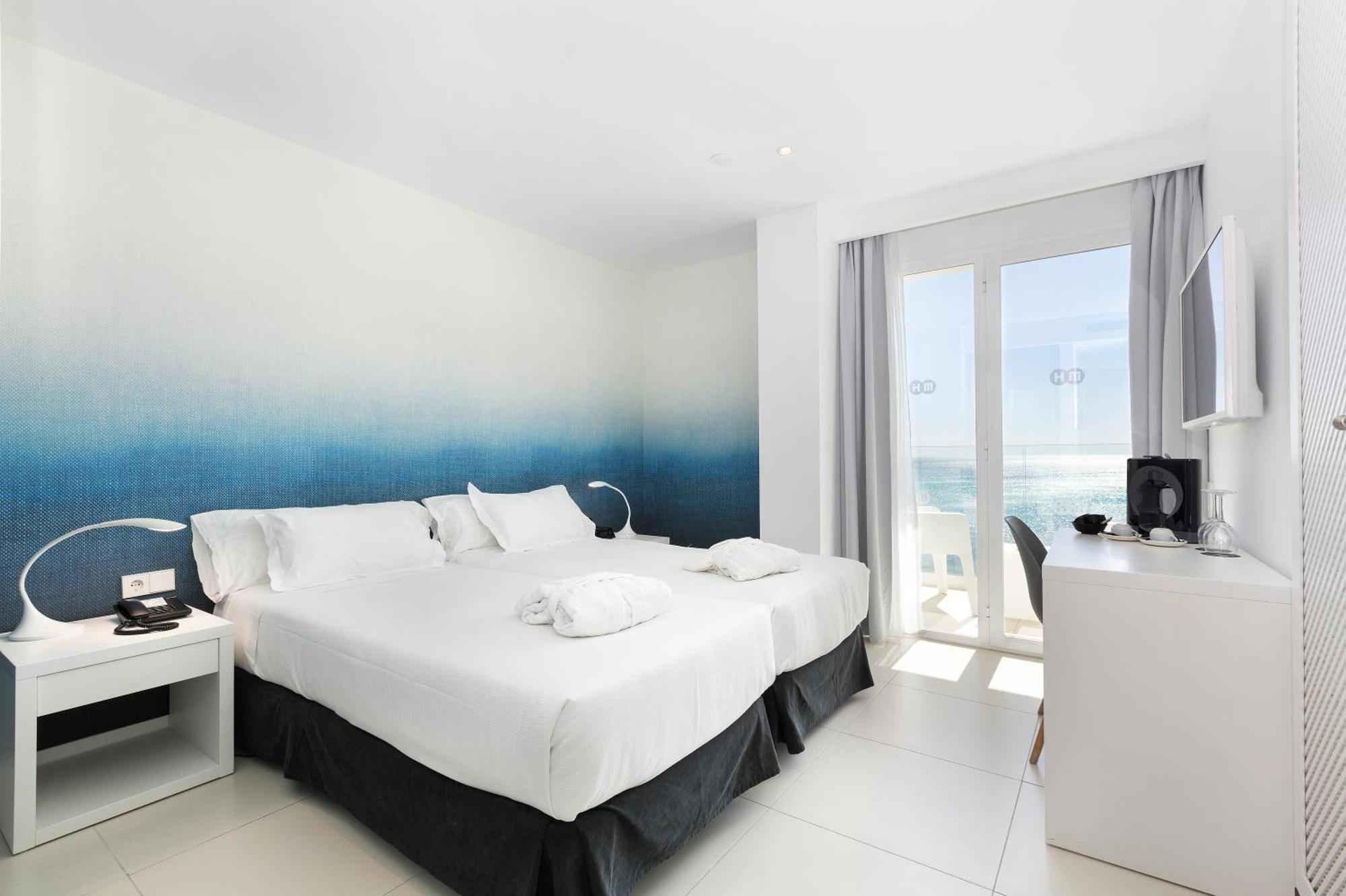 Premium Twin Room Sea View Balcony