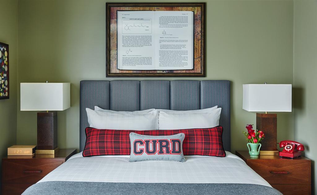 Graduate Queen Room