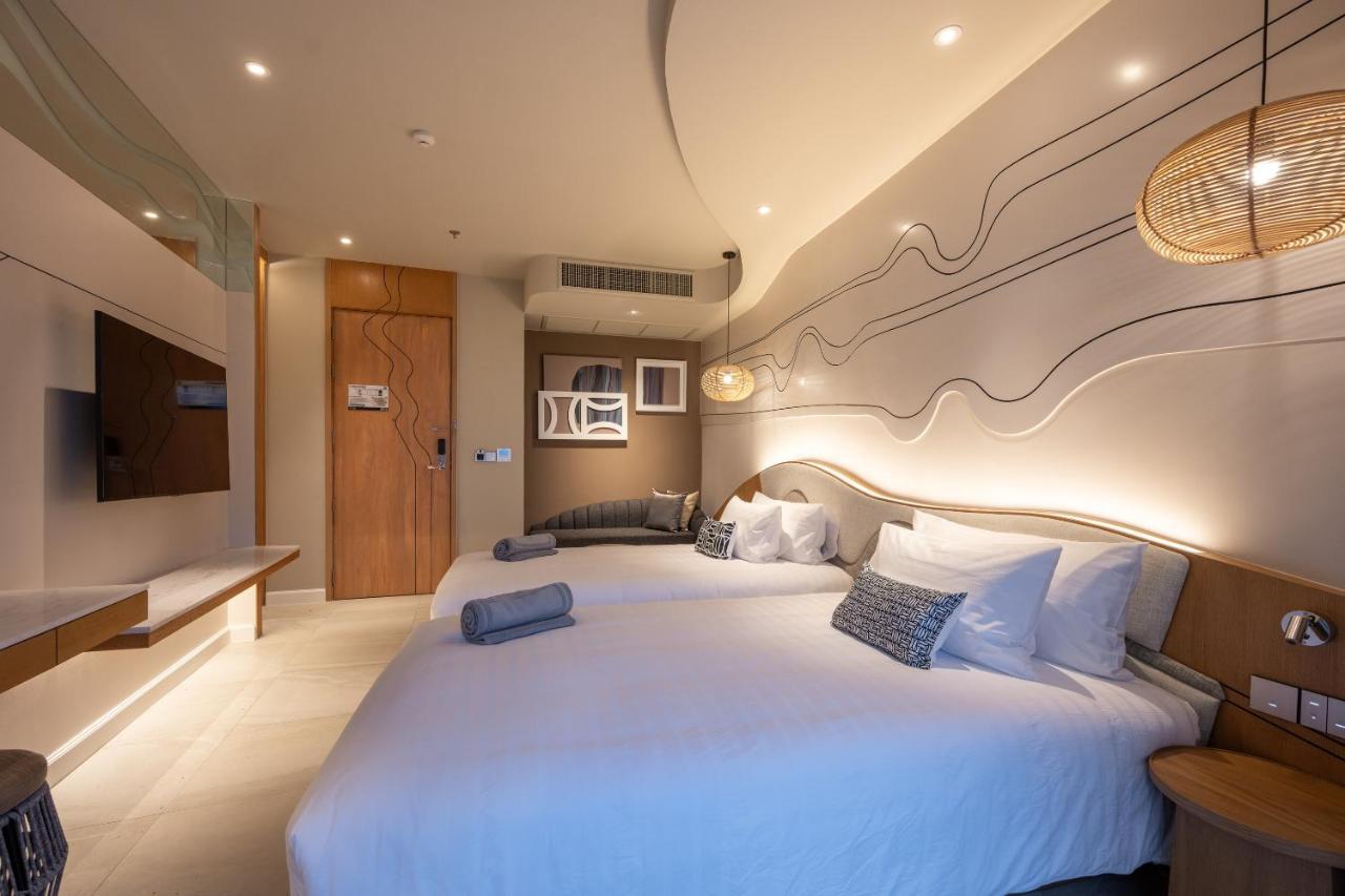 Junior Suite Pool Access Upper Floor Twin,1318644625:JPEG
