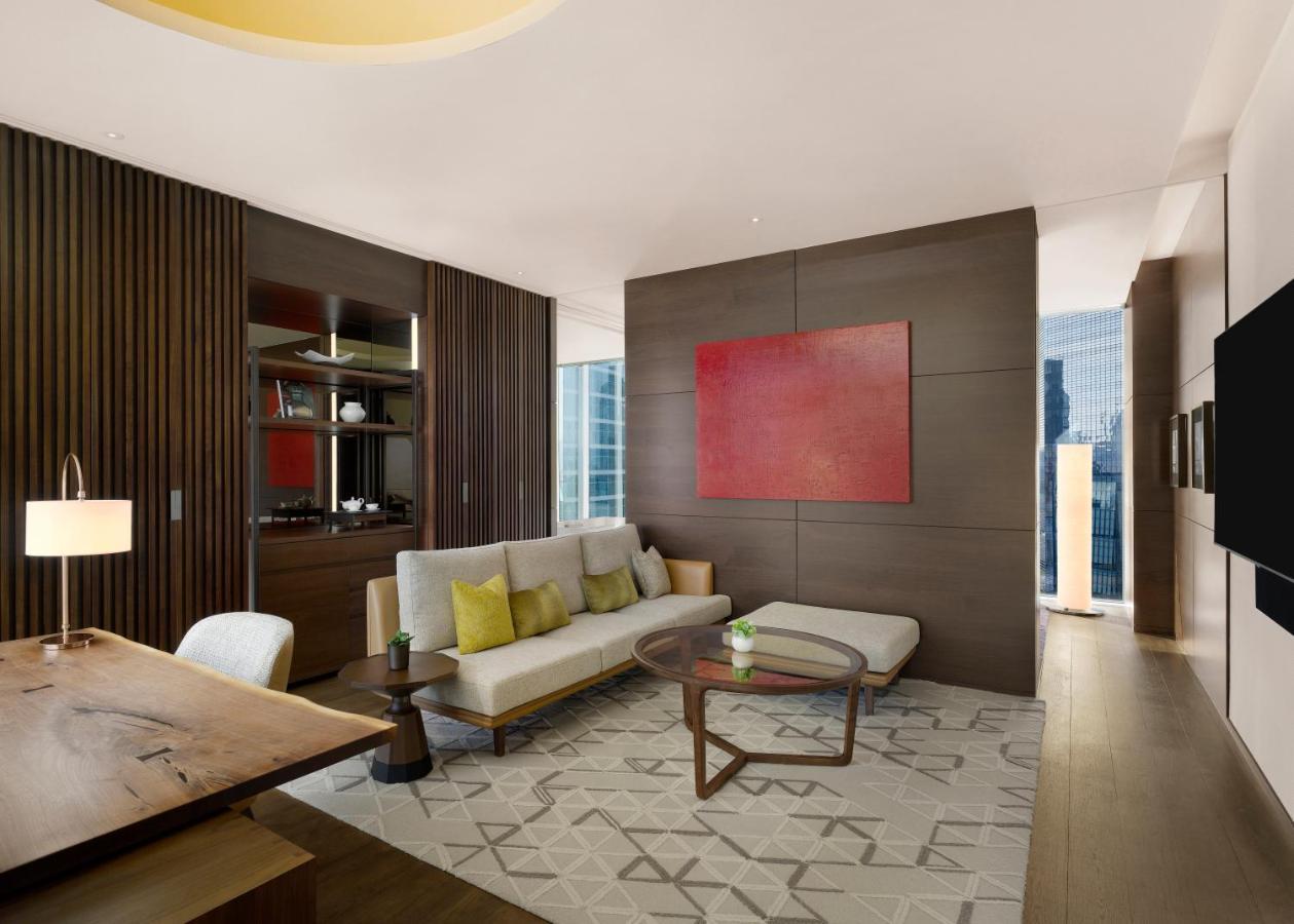 Park Corner Suite
