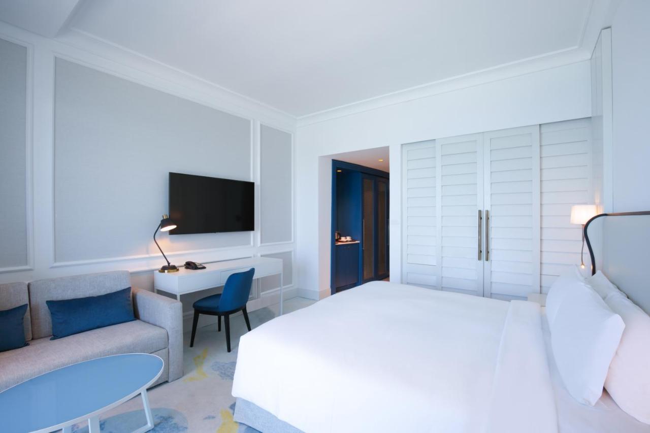 Luxury King Club Room Partial Sea View Club Access,1323493633:JPEG