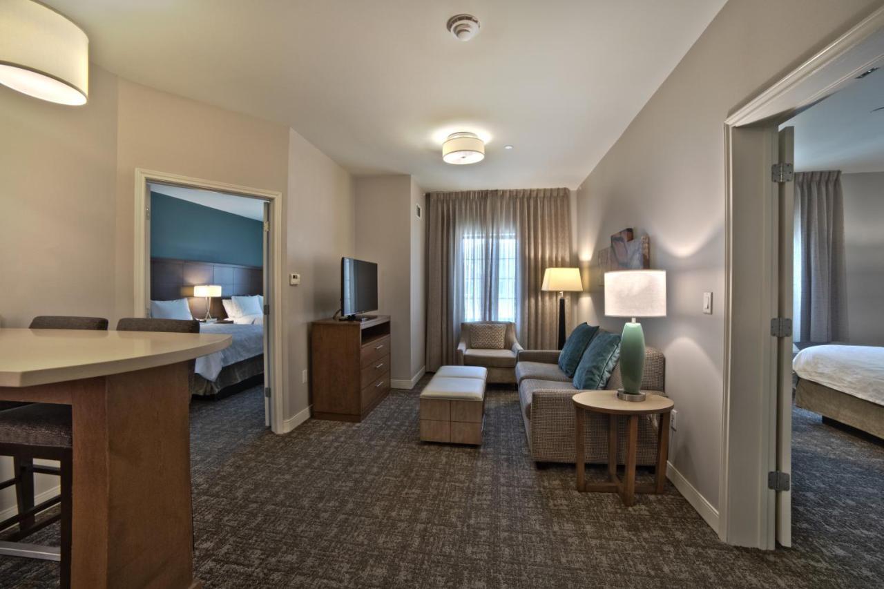 Two-Bedroom Suite with One King and Two Queen Beds
