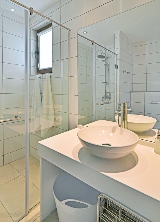 Apartment mit 2 Schlafzimmern und eigenem Pool (3 Erwachsene)
