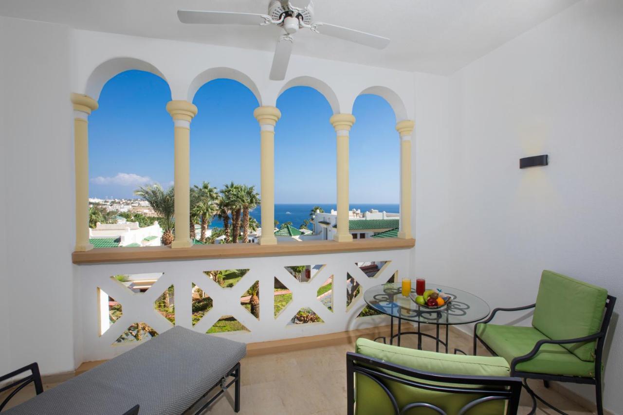 Double or Twin Room Sea View