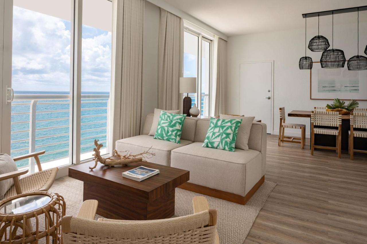 Suíte Hospitality de Canto com 1 Cama King-size e Vista do Oceano