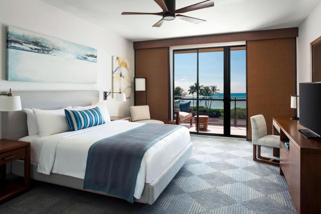 Beach House Oceanfront One Bedroom Suite Balcony,1351993885:JPEG