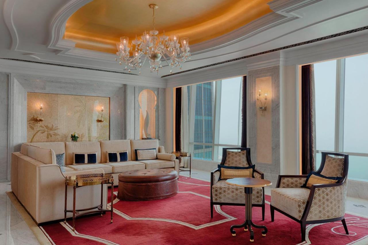 Al Hosen Suite, 1 Bedroom Suite, 1 King, Sea view, Top floor