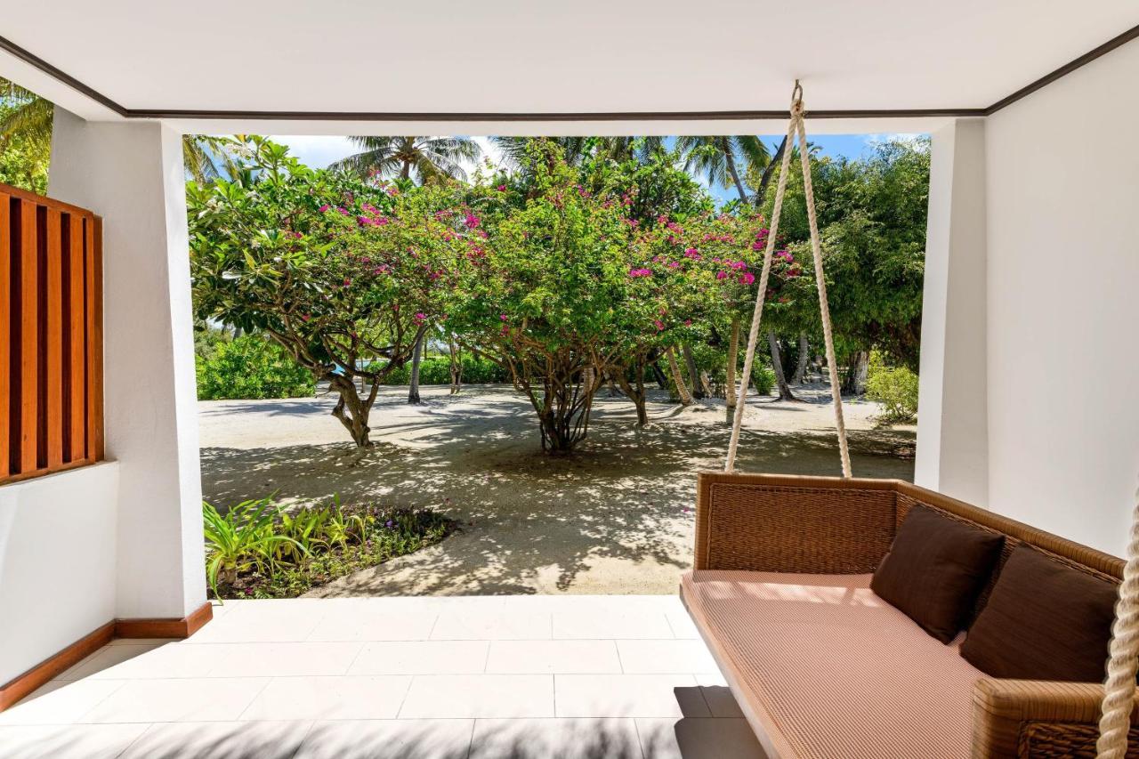 Deluxe King Room Island View
