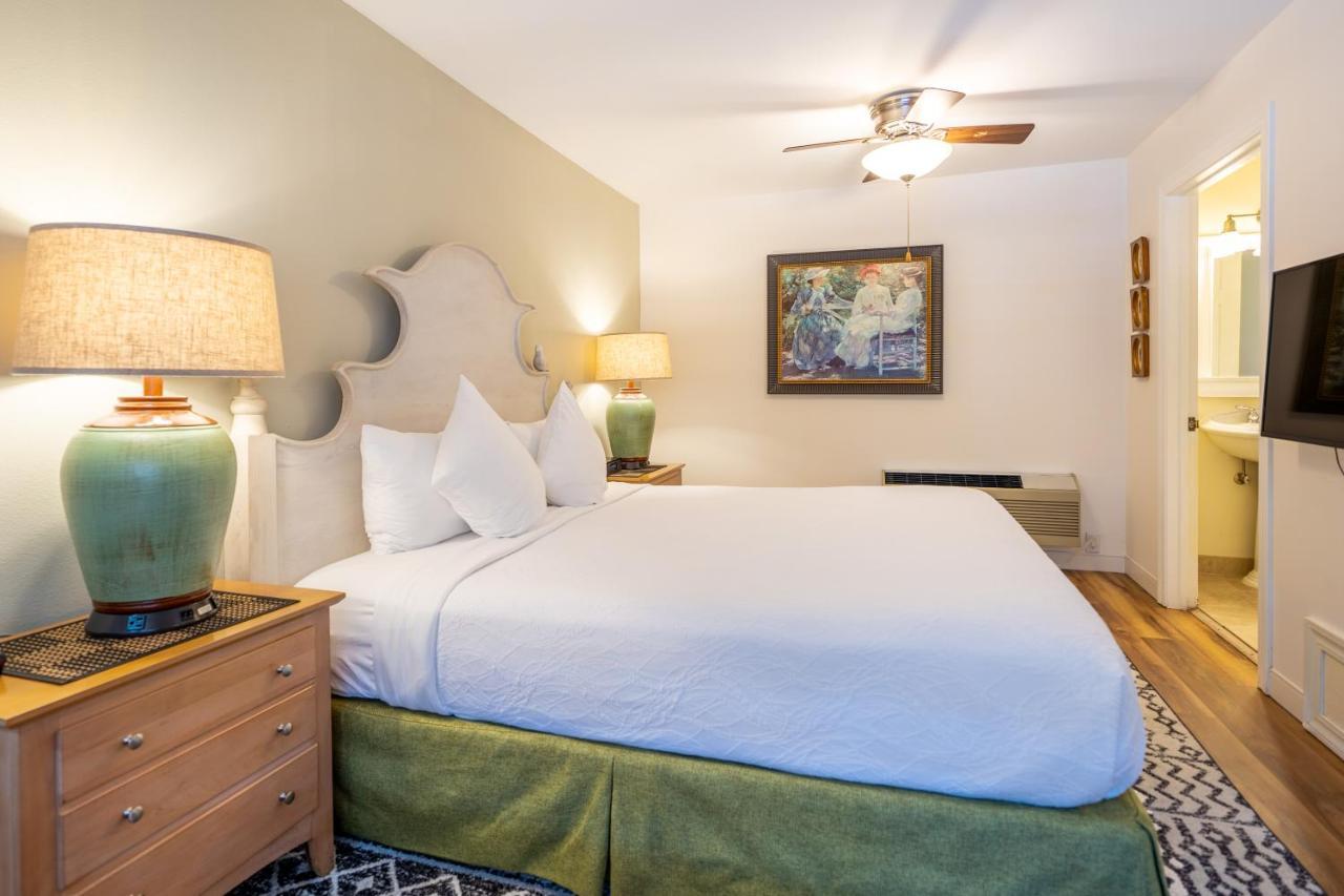 Deluxe King Room,1356976796:JPEG