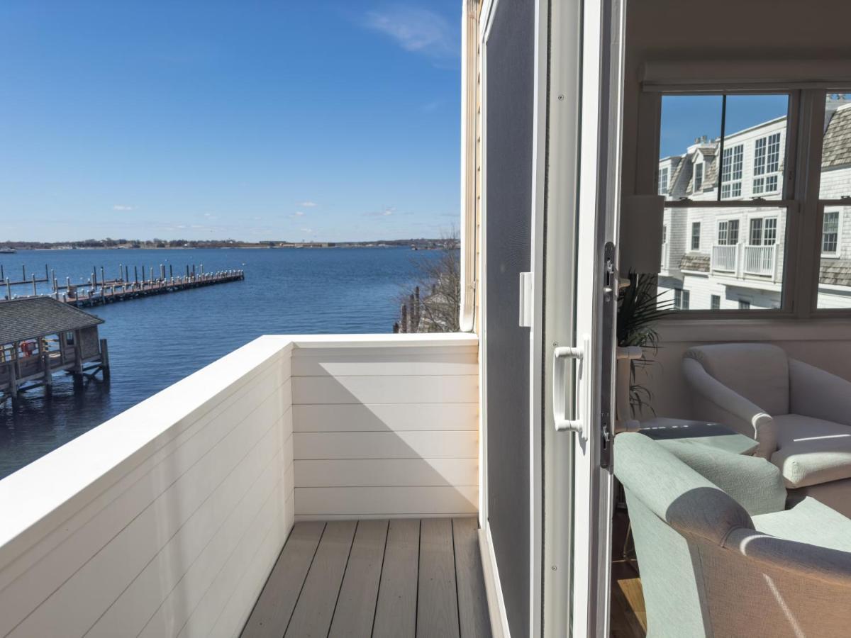 Waterfront Suite,1366862888:JPEG