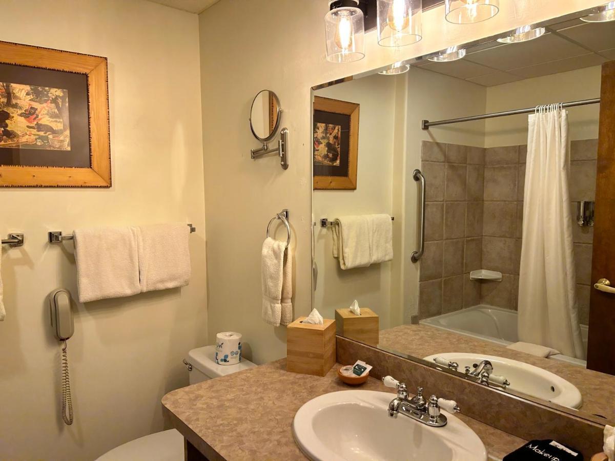 Two-Bedroom Suite