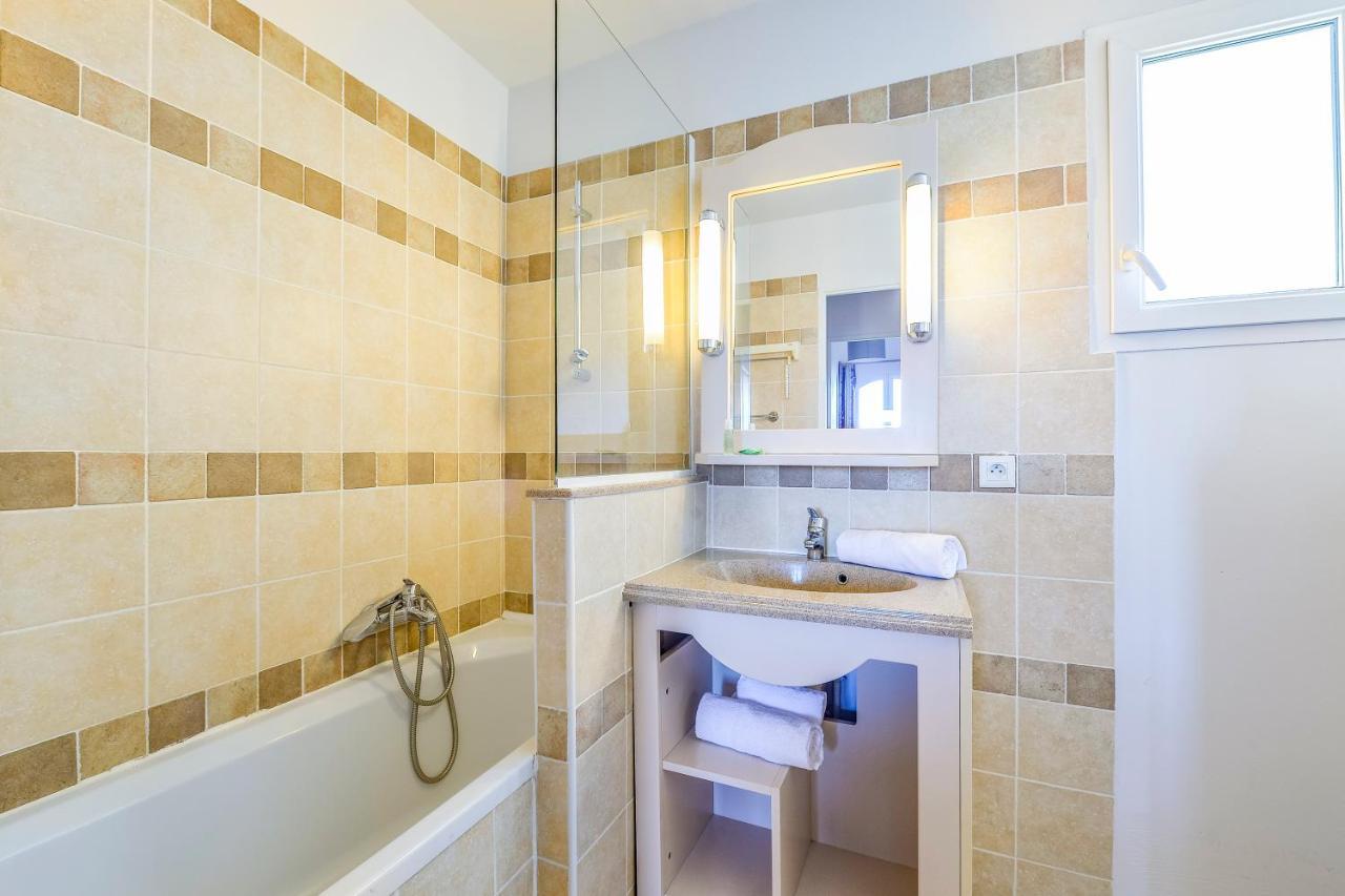 One-Bedroom Duplex House Terrace,1370657396:JPEG