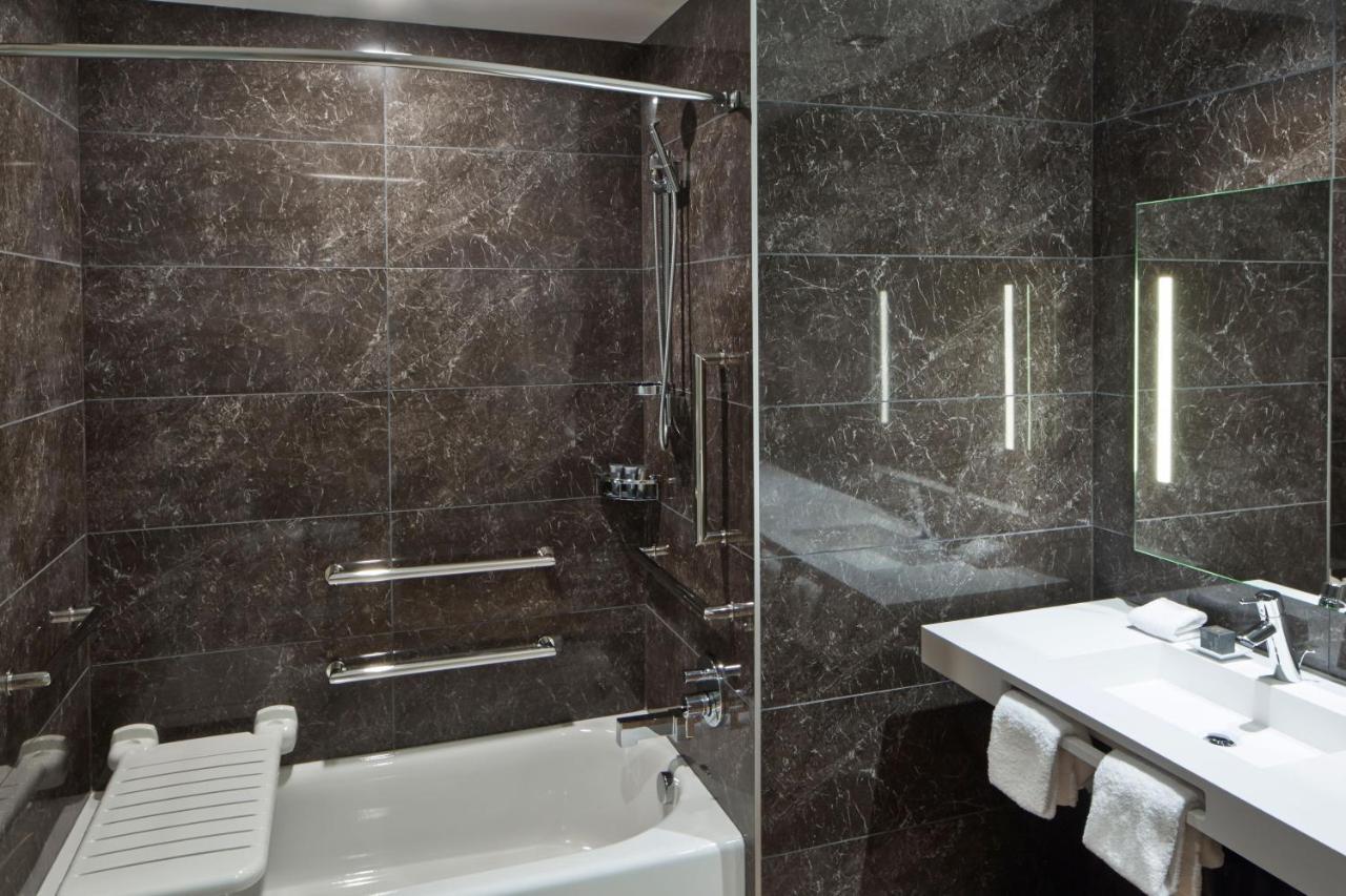 Double Room Two Double Beds Adapted Tub Mobility Accessible,1632283890:JPEG