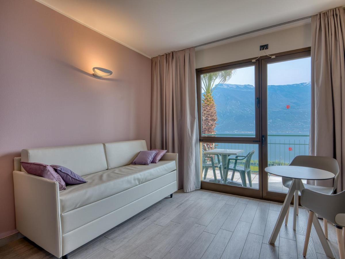 Deluxe Triple Room with Lake View