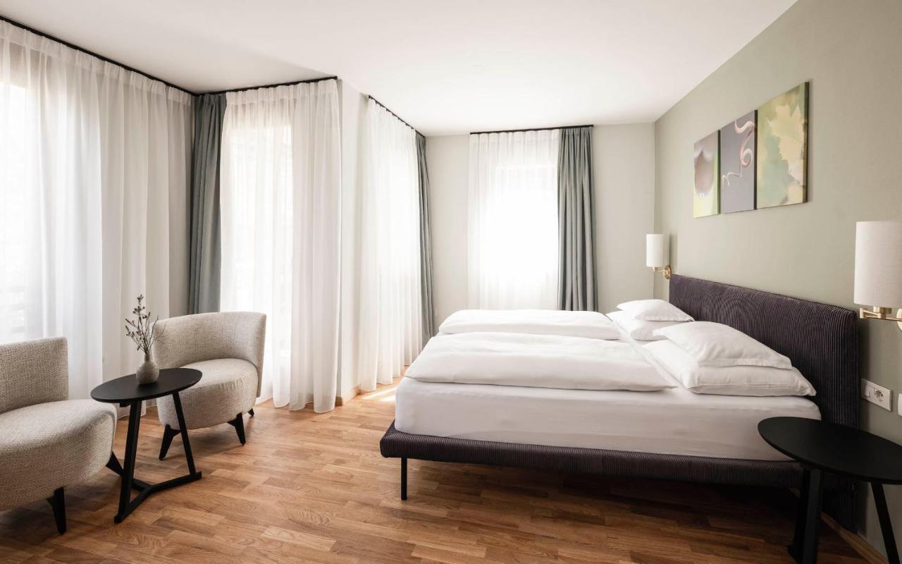 Deluxe Double Room,1381265222:JPEG