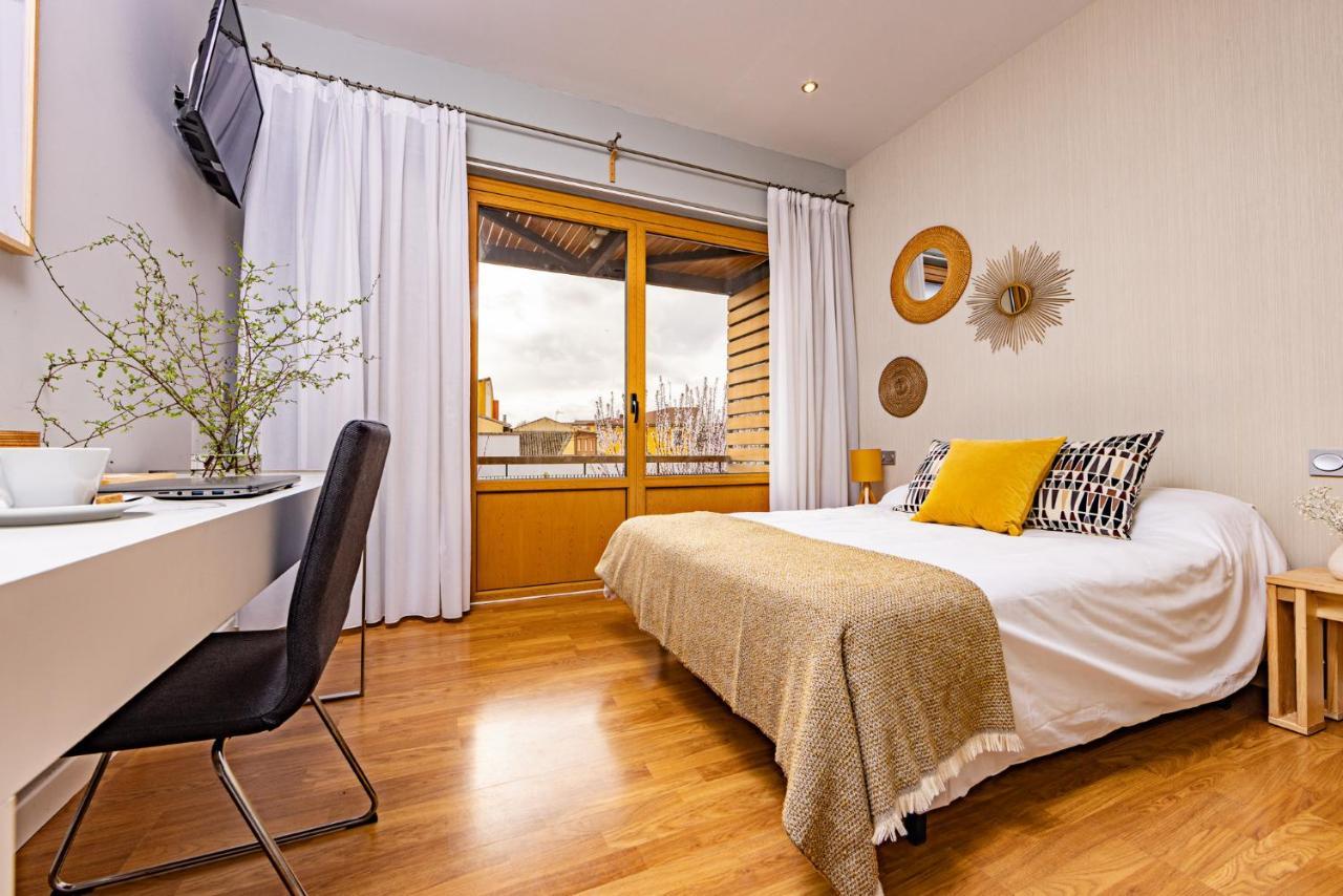 Single Room Balcony,1386740558:JPEG