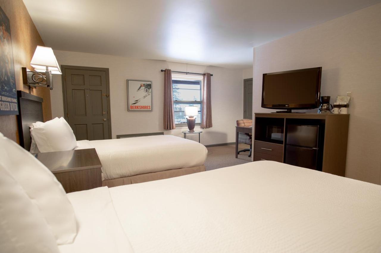Deluxe Double Room Two Double Beds Non-Smoking
