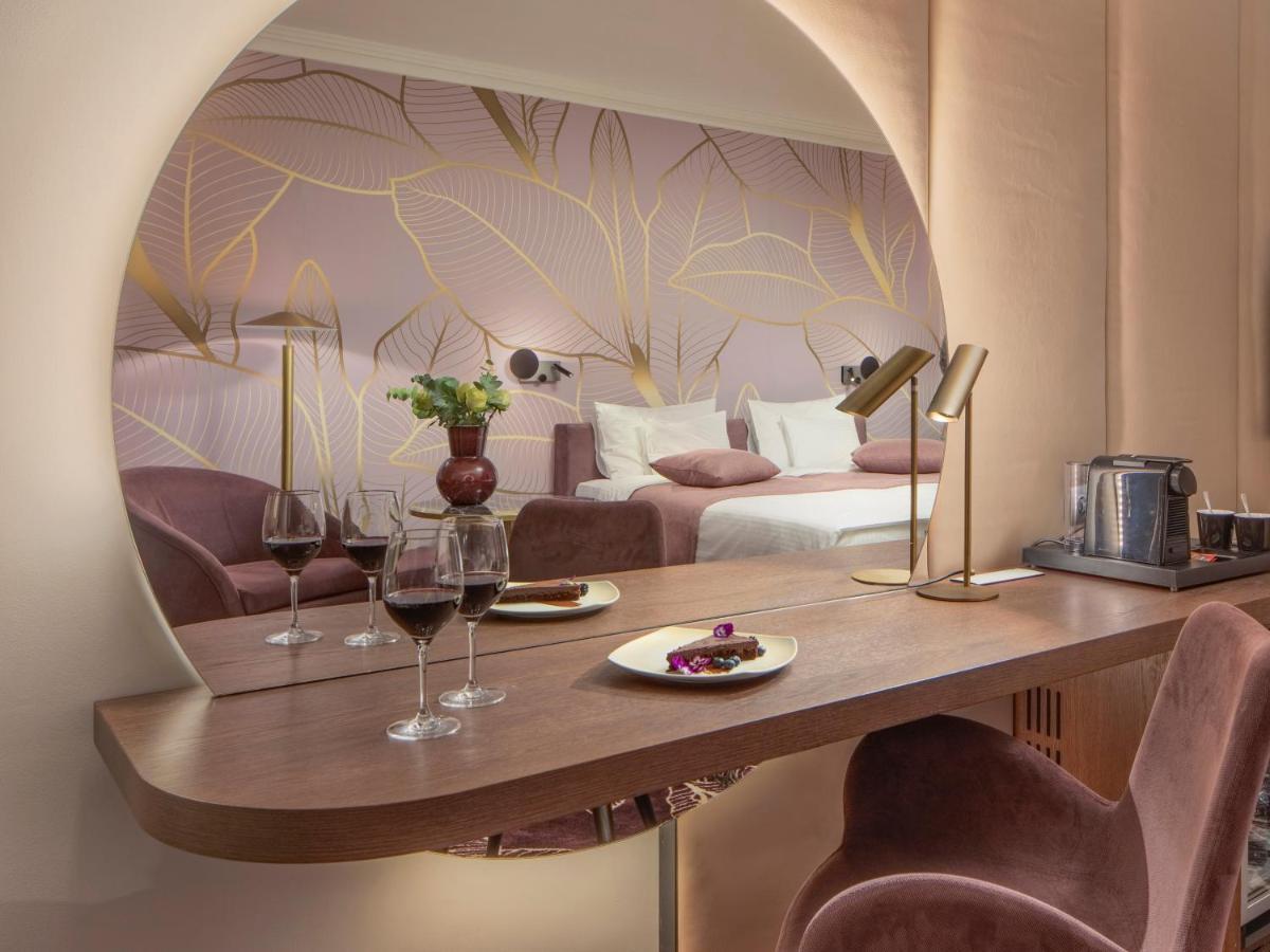 Premium Gold Double Room
