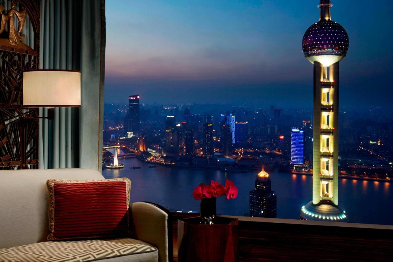 Club Pearl Tower King Room