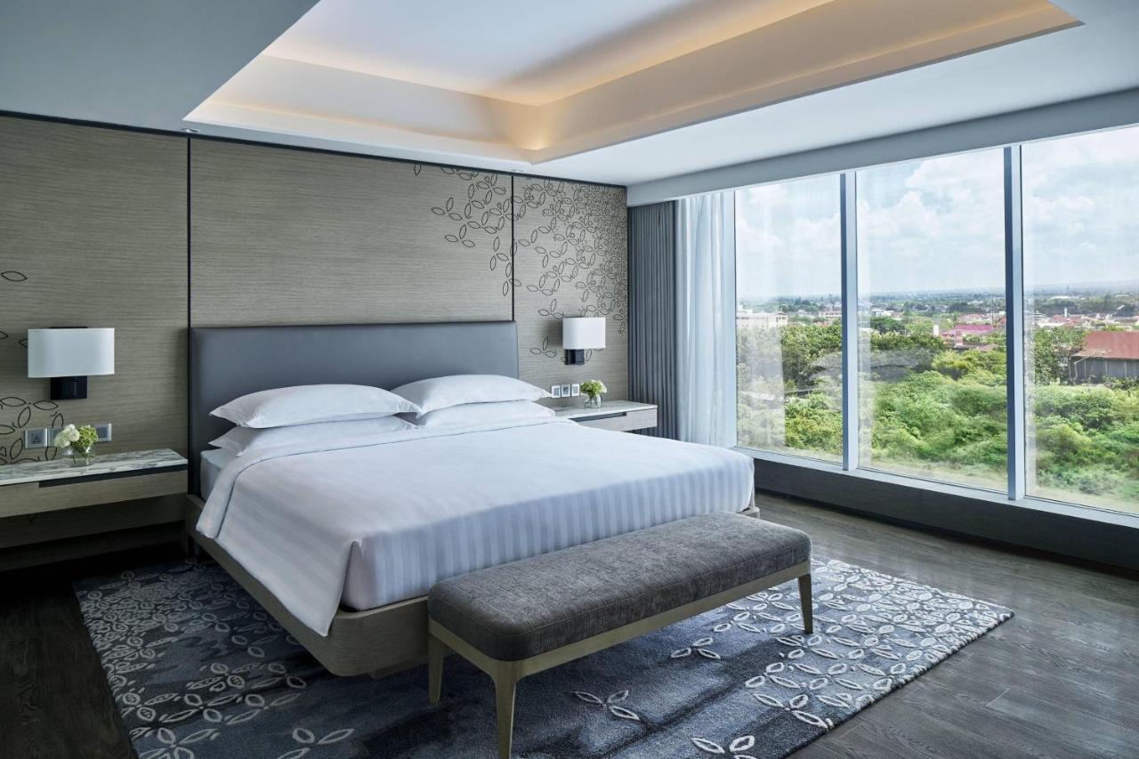 One-Bedroom Presidential King Suite - M Club Lounge Access
