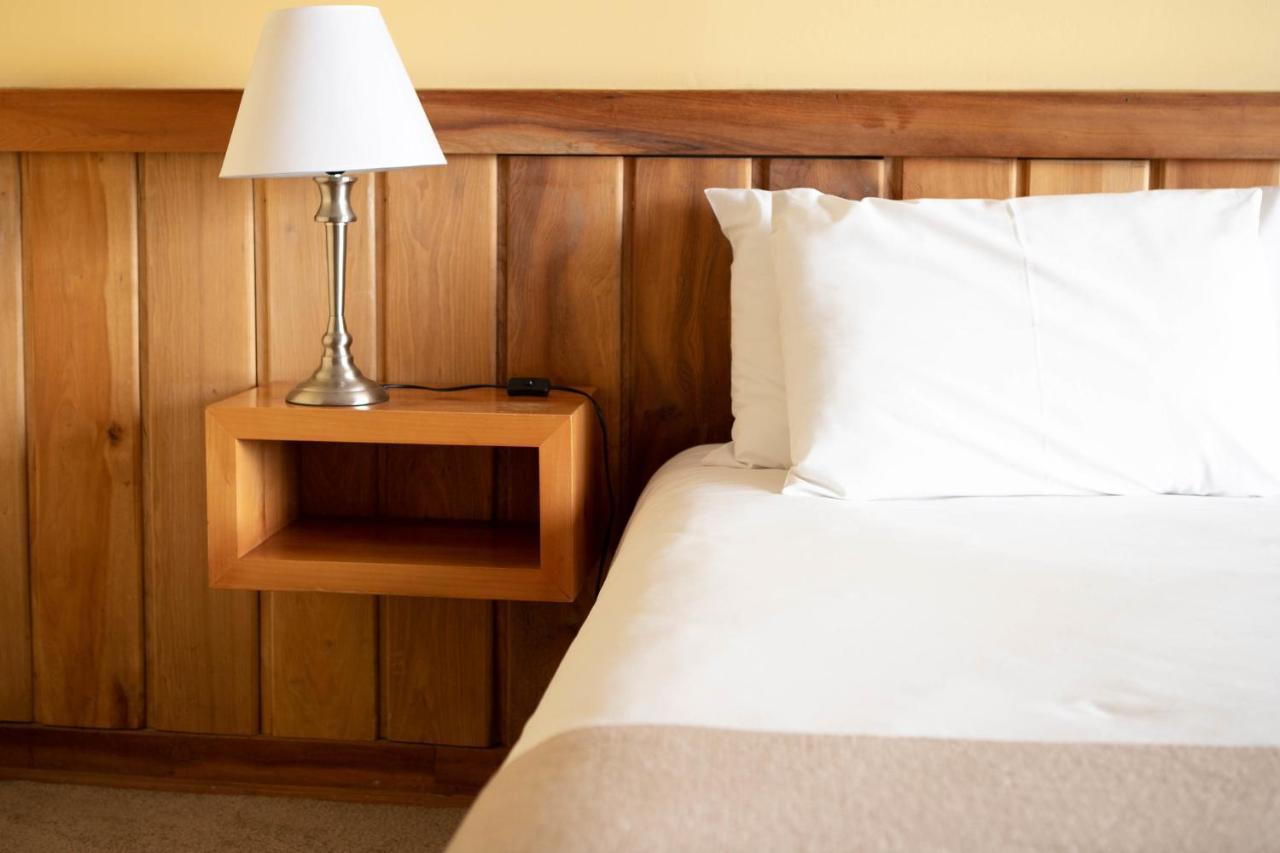 Quarto com 2 Camas de Solteiro