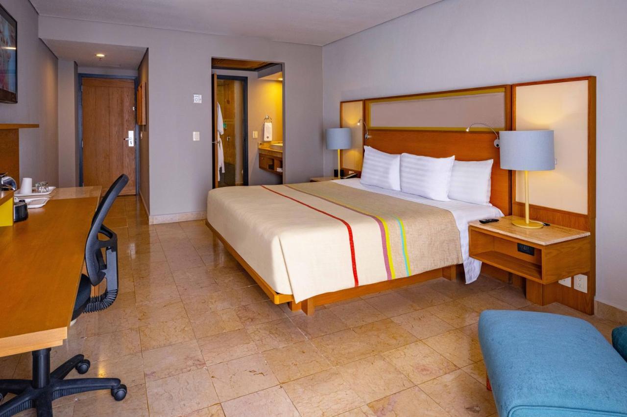 Brisas Club King Room,1416160389:JPEG
