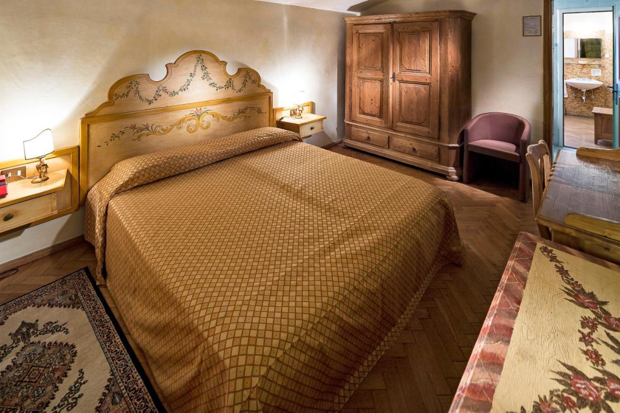 2 Camere Comunicanti