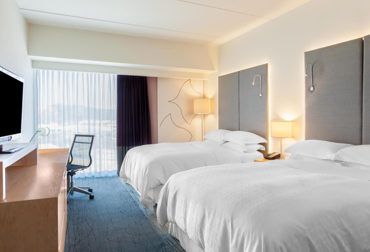 Queen Room with Two Queen Beds and City View