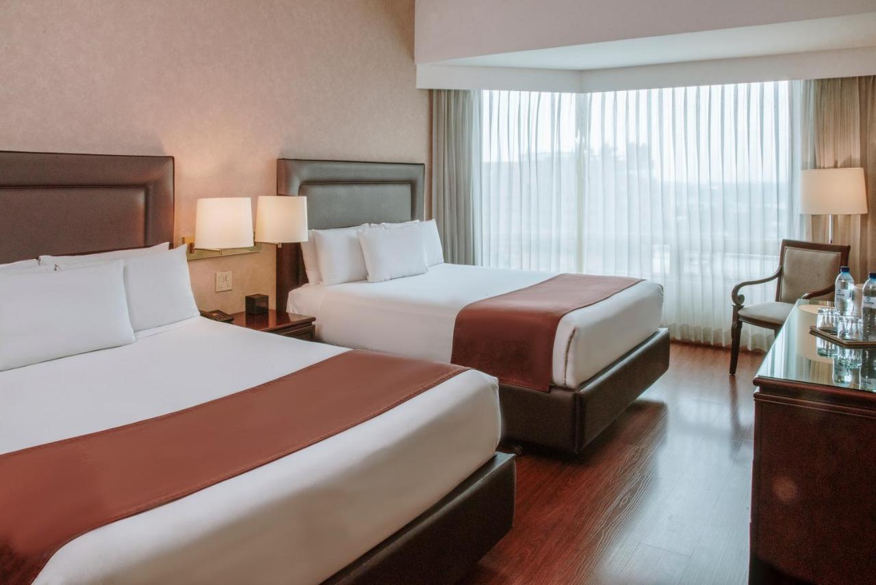 Deluxe Suite, 2 Queen Beds