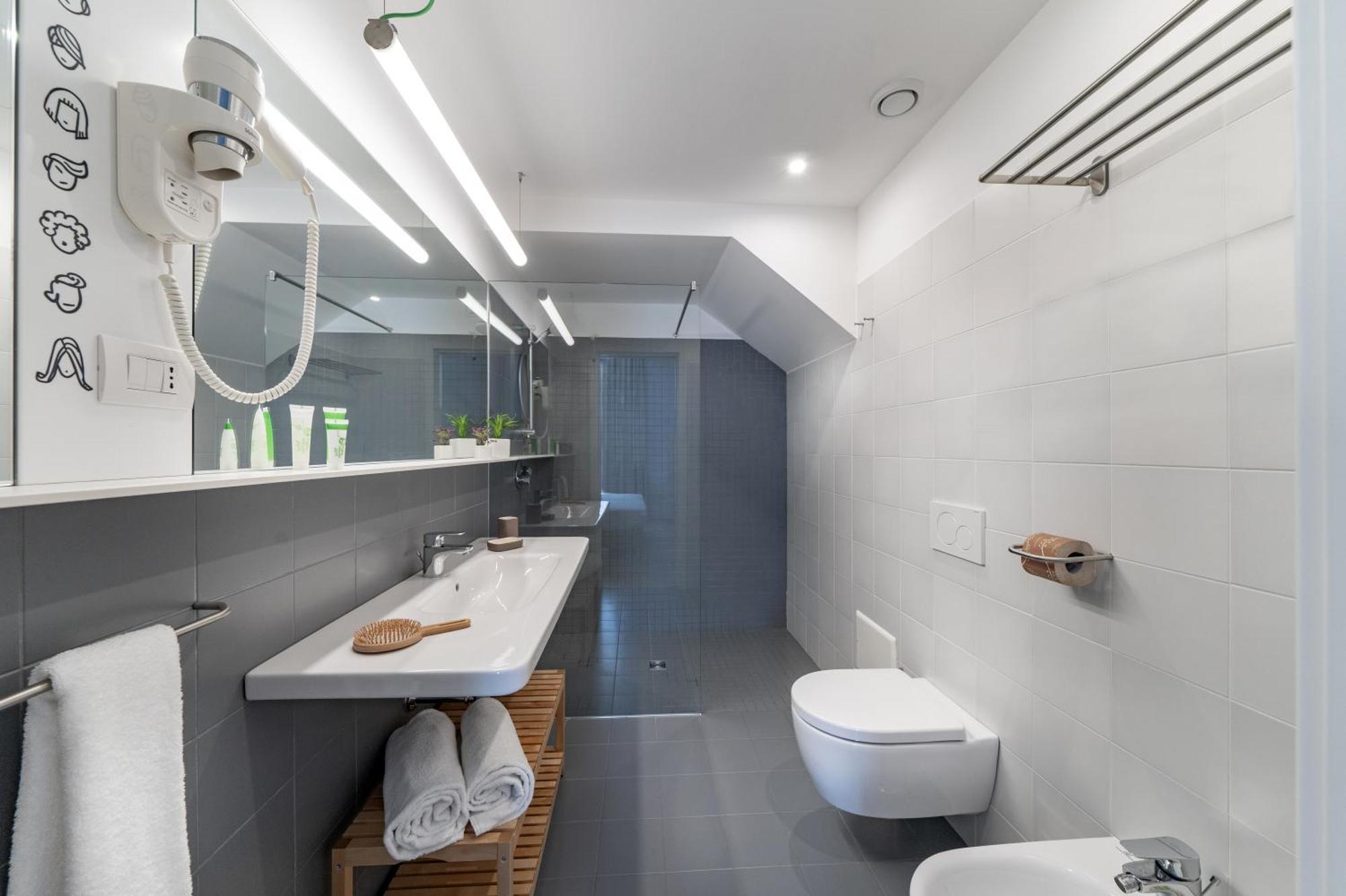 Duplex Studio - Split Level