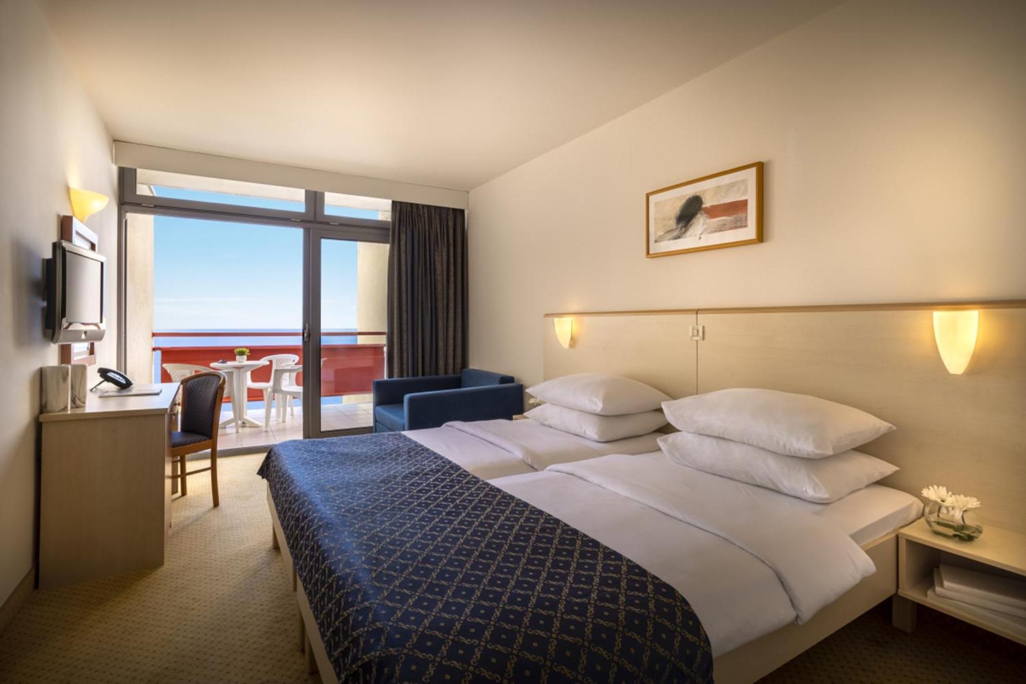 Zimmer für 2+1 Personen mit Meerblick