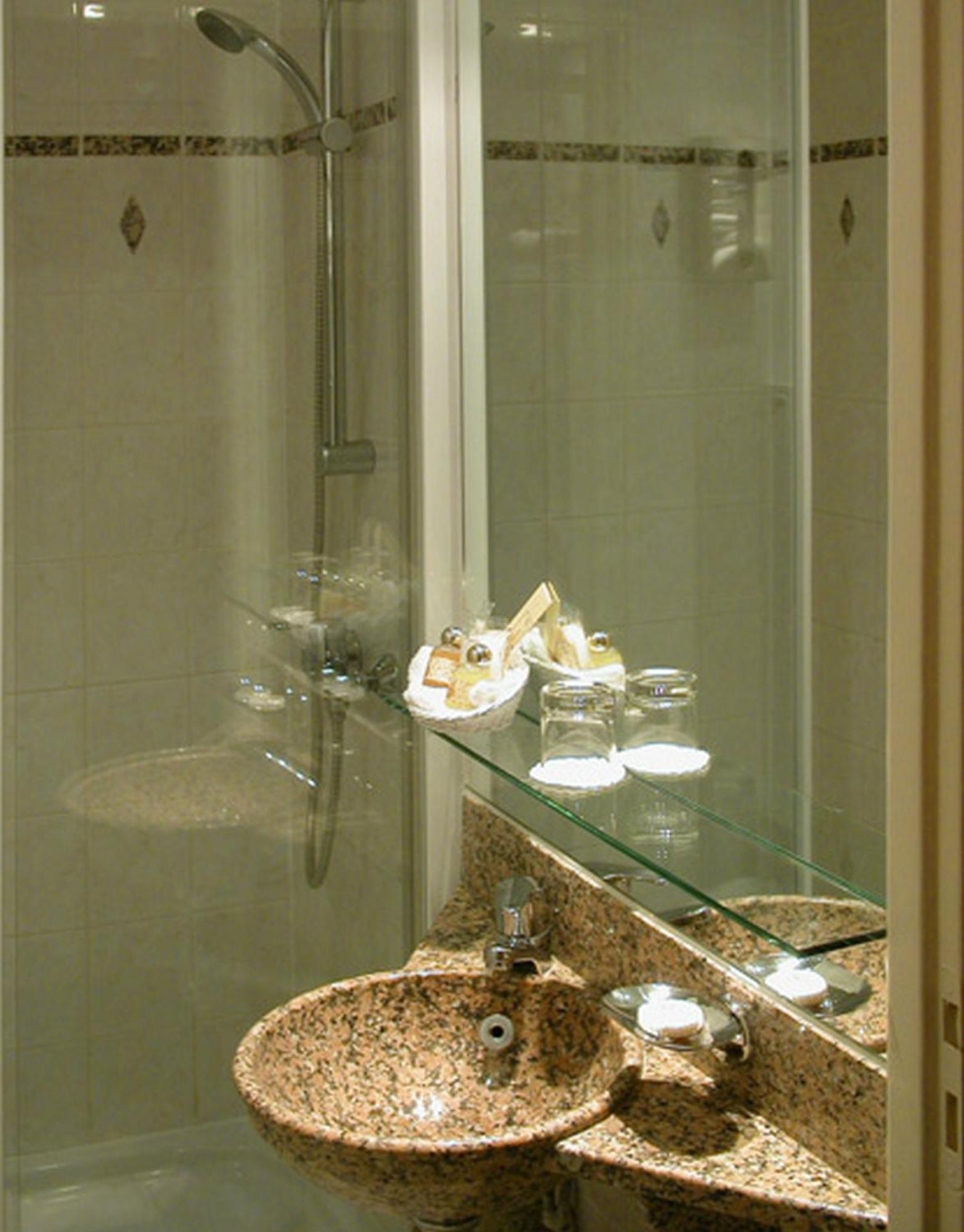Standard Room,1208568991:JPEG