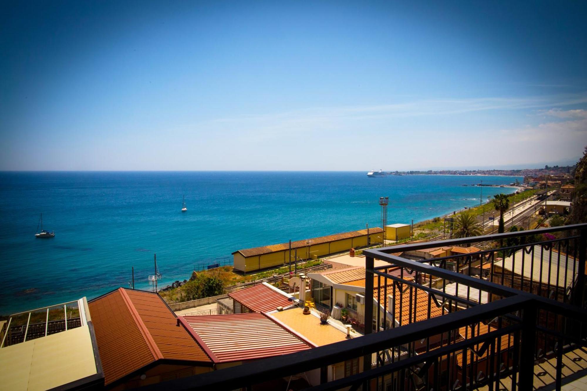 Twin Room with Sea View