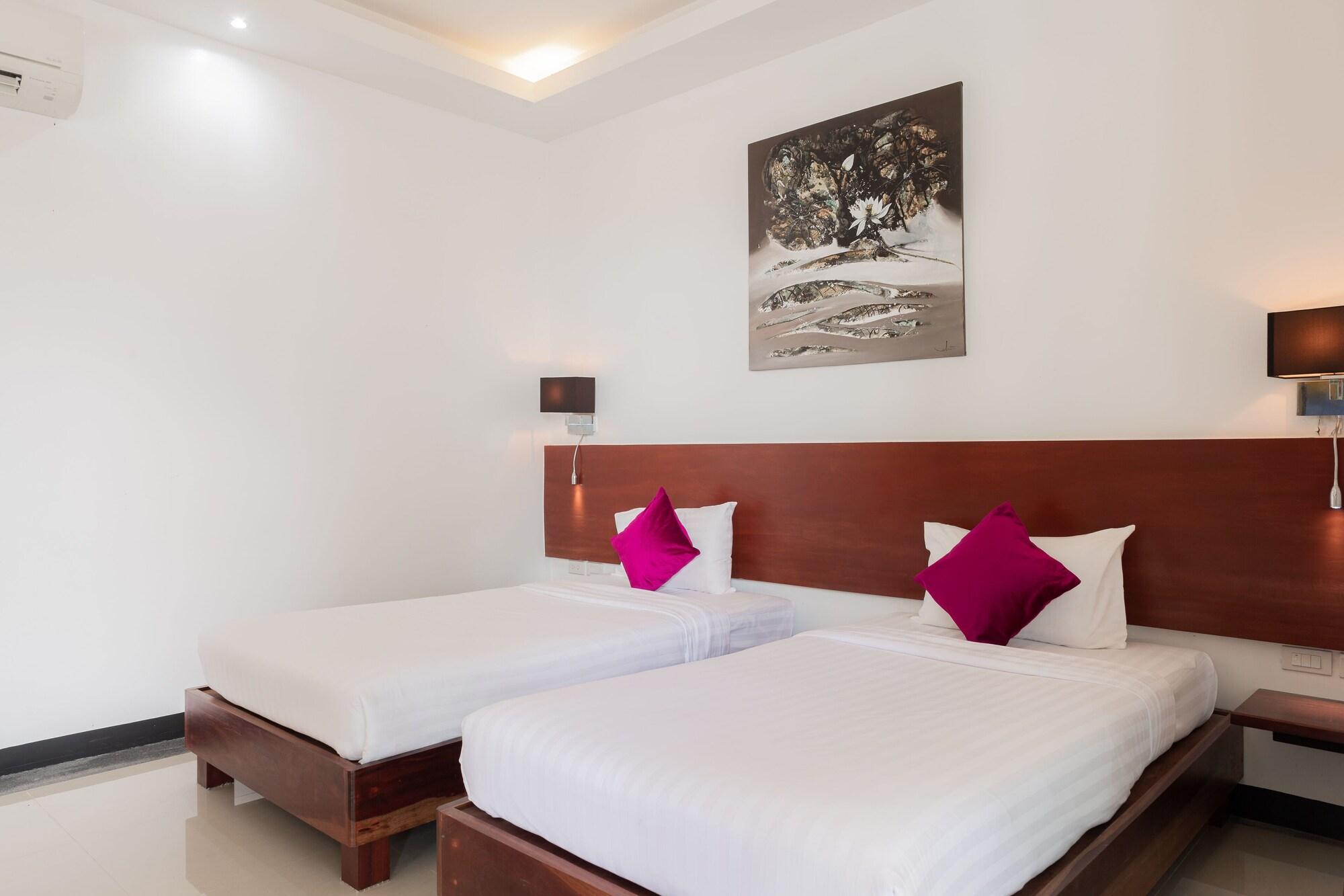 Chambre Lits Jumeaux - Vue sur Piscine