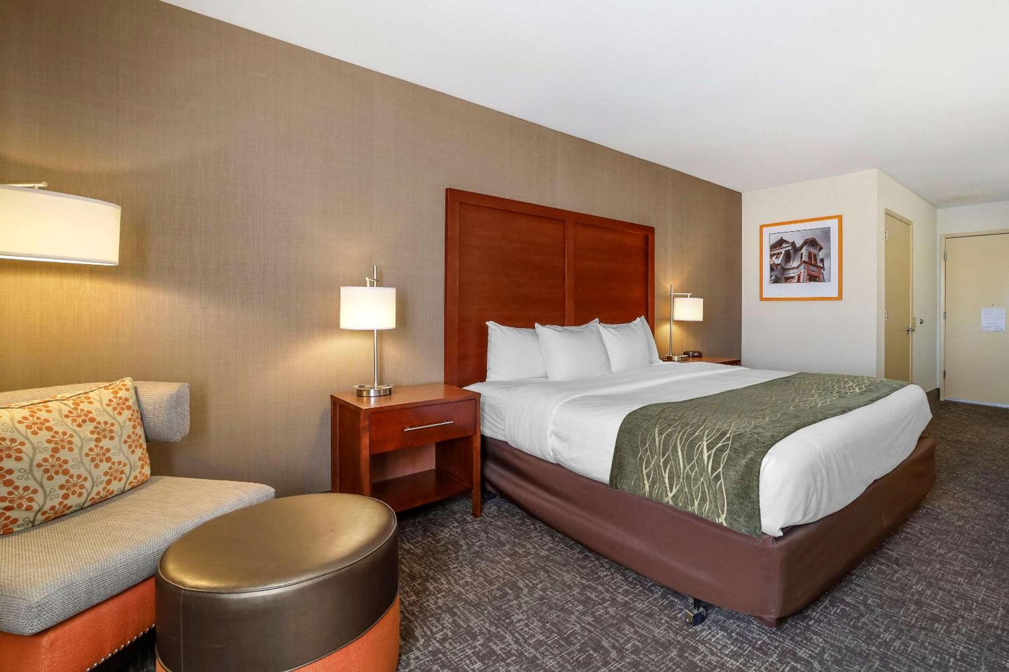 King Room - Accessible/Non-Smoking